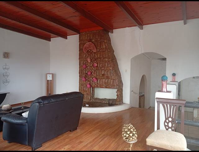 3 BEDROOM HOUSE FOR SALE IN MOUNTAIN VIEW